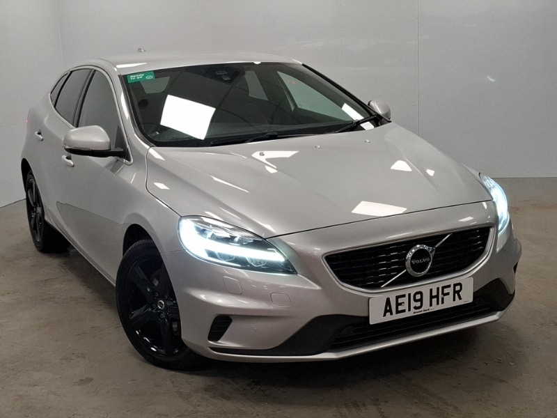Used Volvo V40 2019 for sale - 76629095: Photo 1