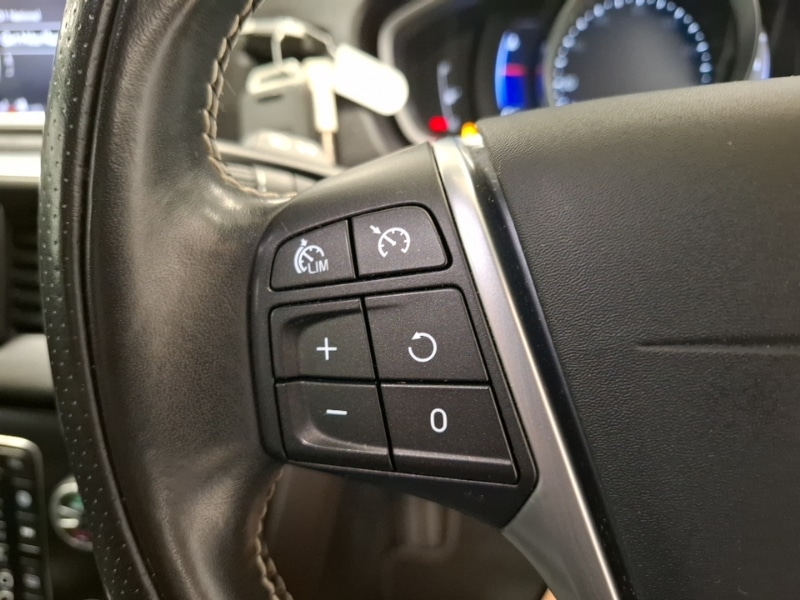 Used Volvo V40 2019 for sale - 76629095: Photo 14