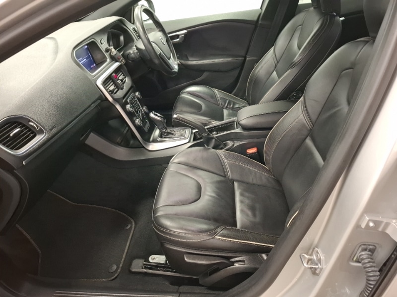 Used Volvo V40 2019 for sale - 76629095: Photo 5