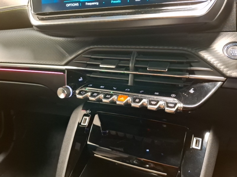 Used Peugeot 2008 2022 for sale - 76465260: Photo 17