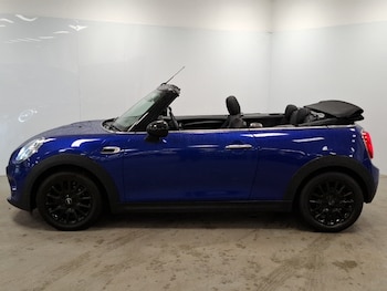 Used MINI Convertible 2018 for sale - 77874476: Photo