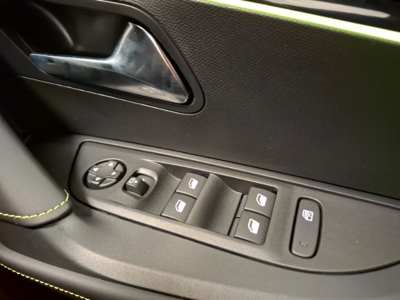 Used Peugeot 2008 2026 for sale - 77761515: Photo 12