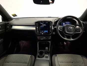 Used Volvo XC40 2024 for sale - 75750684: Photo