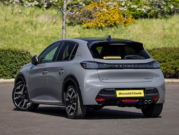 Used Peugeot 208 2025 for sale - 76964126: Photo