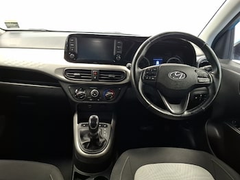 Used Hyundai i10 2021 for sale - 75591550: Photo