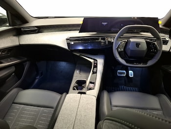 Used Peugeot 5008 2025 for sale - 76160460: Photo 2