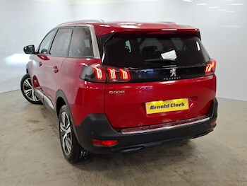 Used Peugeot 5008 2022 for sale - 77300077: Photo