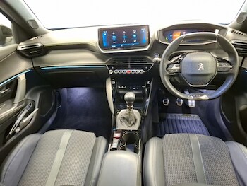 Used Peugeot 2008 2022 for sale - 77352883: Photo