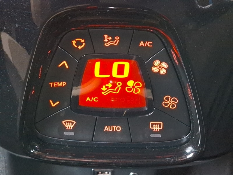 Used Toyota AYGO 2017 for sale - 77308047: Photo 19