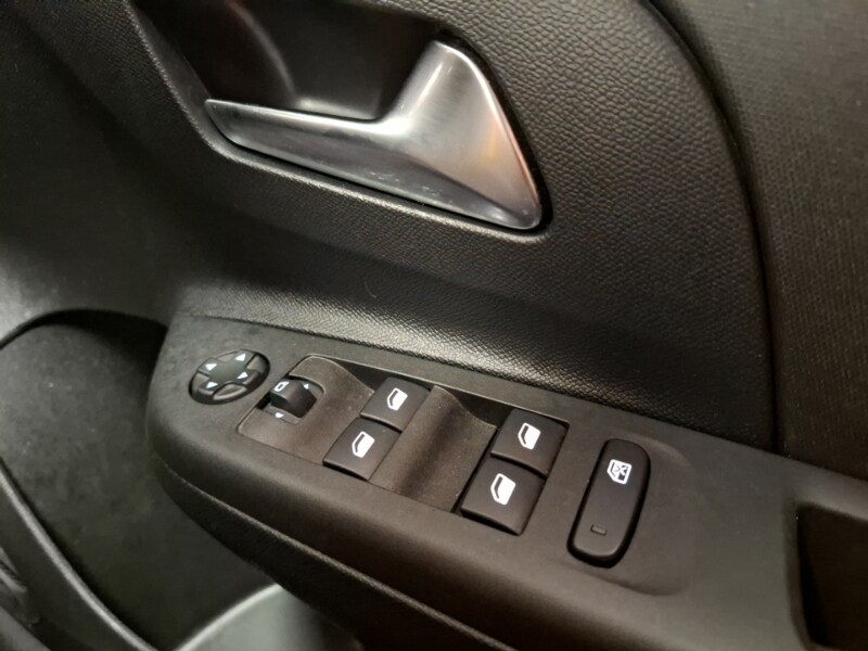 Used Vauxhall Corsa 2023 for sale - 76683740: Photo 12