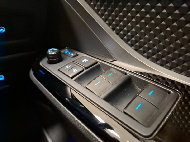 Used Toyota C-HR 2023 for sale - 77418649: Photo 12