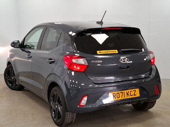 Used Hyundai i10 2021 for sale - 77999298: Photo