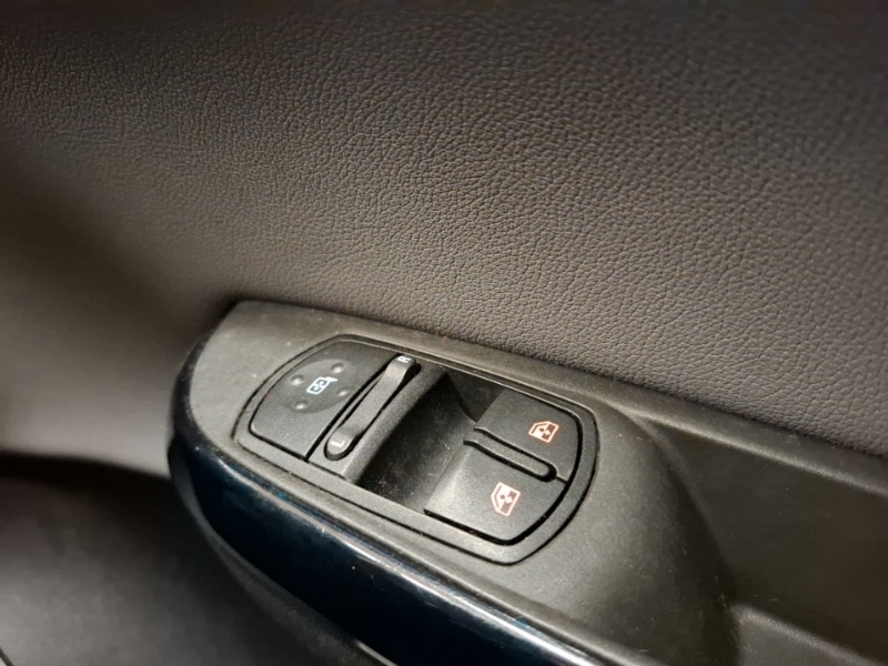 Used Vauxhall Corsa 2016 for sale - 77214213: Photo 12