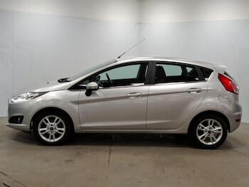 Used Ford Fiesta 2016 for sale - 77690002: Photo
