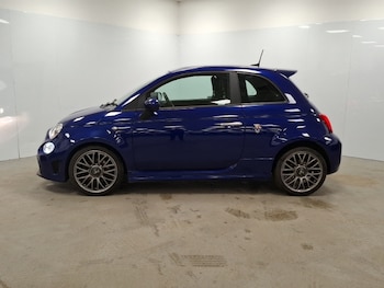 Used Abarth 595 2018 for sale - 76932494: Photo