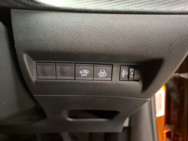 Used Peugeot 2008 2022 for sale - 76112960: Photo 10