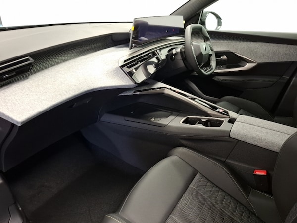 Used Peugeot 5008 2025 for sale - 76155760: Photo 5