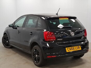 Used Volkswagen Polo 2016 for sale - 76493146: Photo