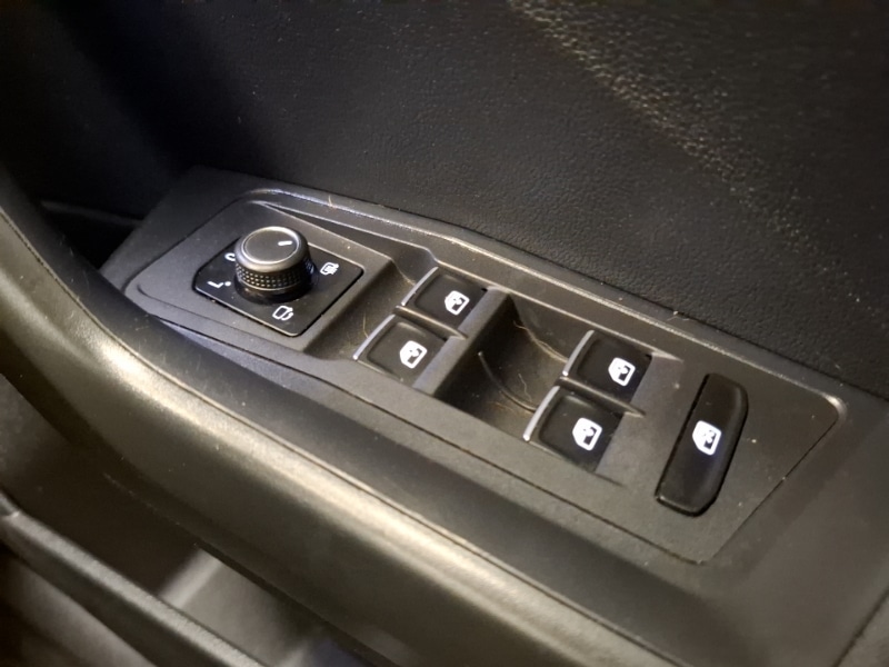 Used Volkswagen T-Roc 2019 for sale - 76822408: Photo 19