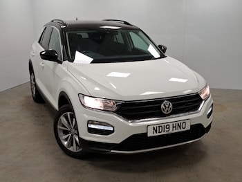 Used Volkswagen T-Roc 2019 for sale - 76822408: Photo