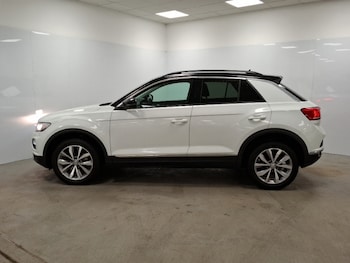 Used Volkswagen T-Roc 2019 for sale - 76822408: Photo