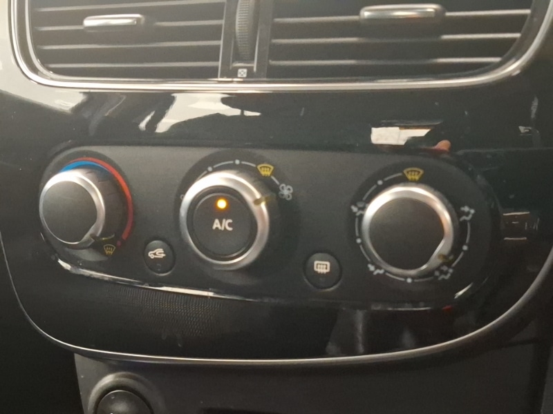 Used Renault Clio 2019 for sale - 77289806: Photo 12