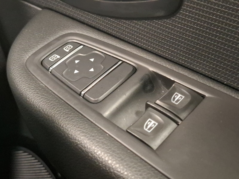 Used Renault Clio 2019 for sale - 77289806: Photo 18