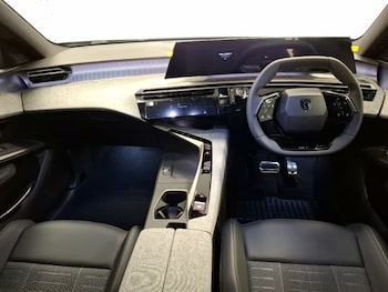 Used Peugeot 5008 2025 for sale - 76054287: Photo 2