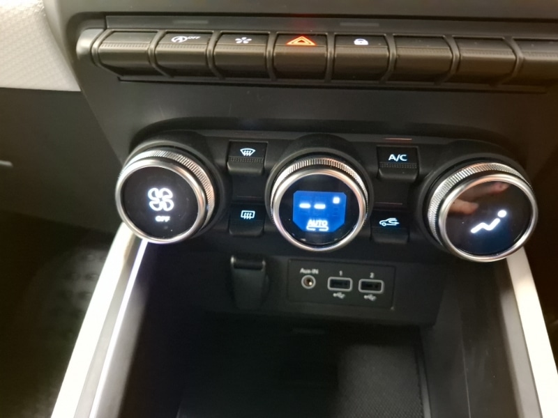 Used Renault Clio 2023 for sale - 77767404: Photo 17