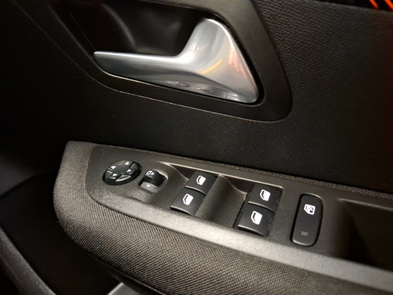 Used Peugeot 208 2021 for sale - 76129996: Photo 12