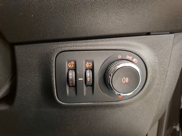 Used Vauxhall ADAM 2014 for sale - 76343708: Photo 10