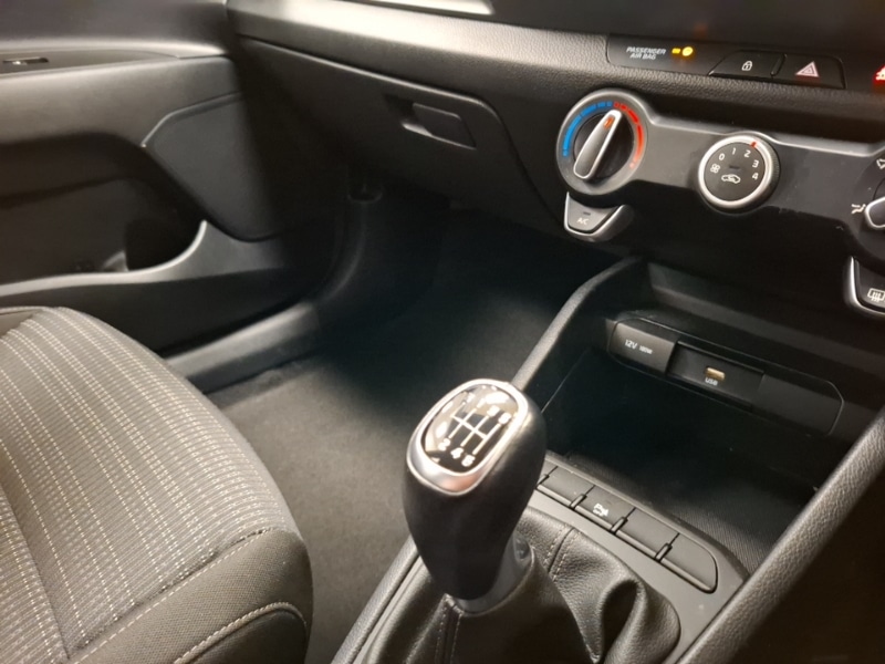 Used Kia Stonic 2021 for sale - 76493140: Photo 18