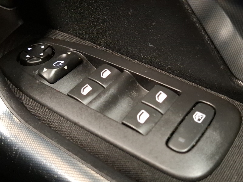 Used Peugeot 2008 2019 for sale - 76788846: Photo 19