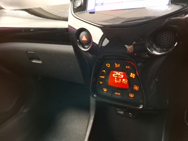 Used Toyota AYGO 2019 for sale - 76651601: Photo 17