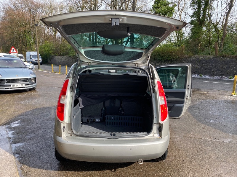 Used Skoda Roomster 2011 for sale - 77891460: Photo 25