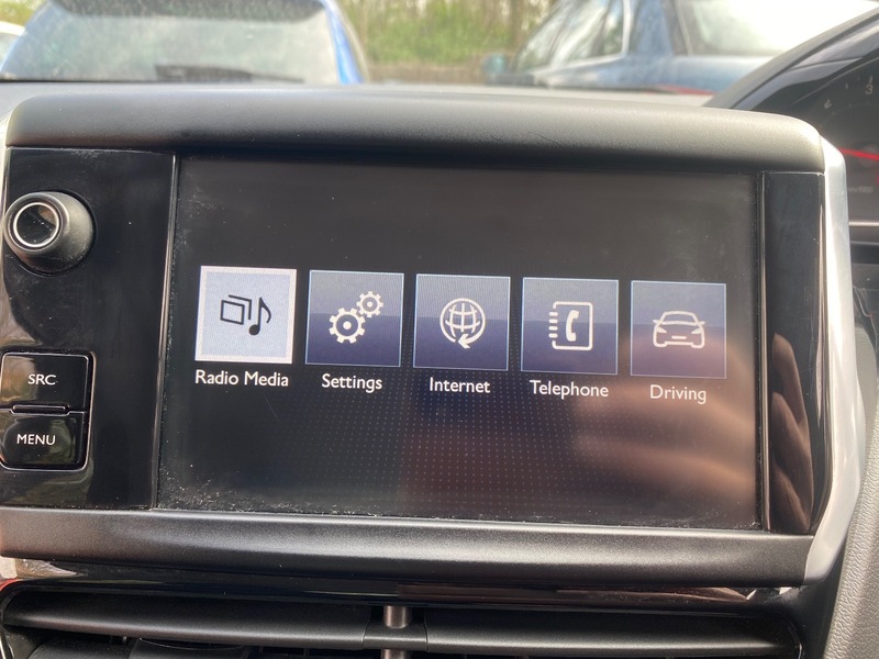 Used Peugeot 208 2015 for sale - 77981724: Photo 8