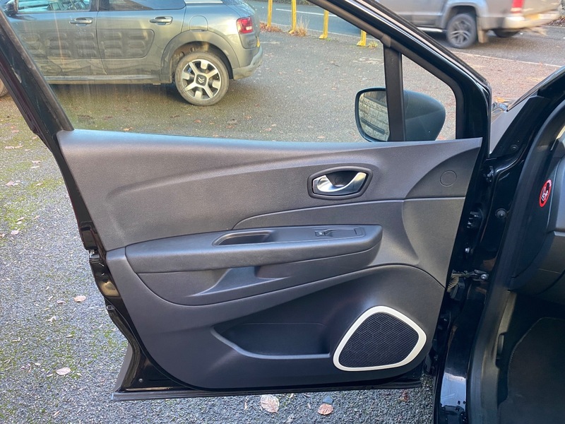 Used Renault Captur 2017 for sale - 76093096: Photo 19