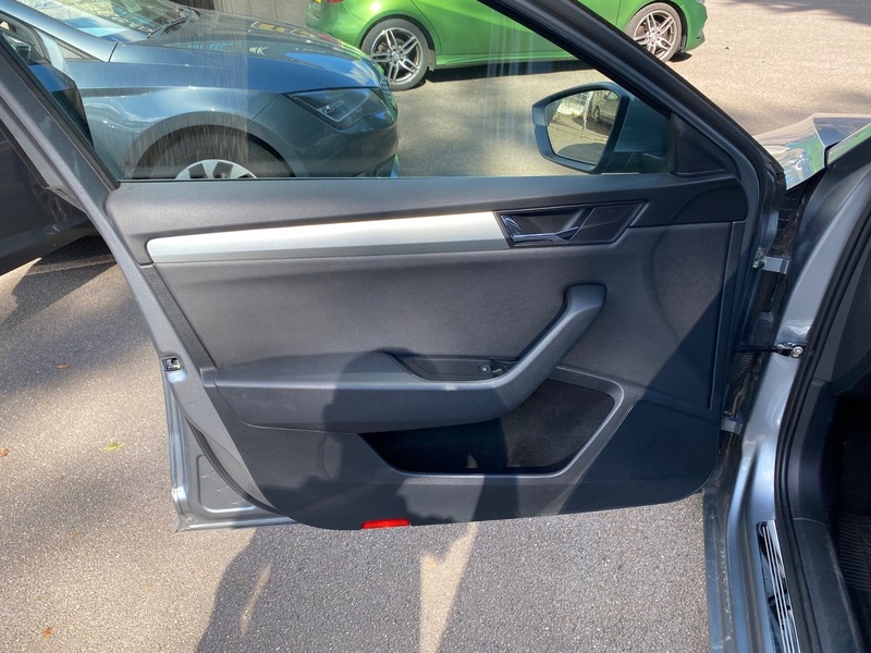 Used Skoda Superb 2019 for sale - 76236366: Photo 27