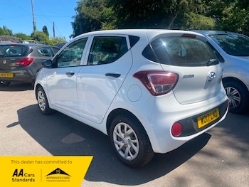 Used Hyundai i10 2017 for sale - 79289558: Photo