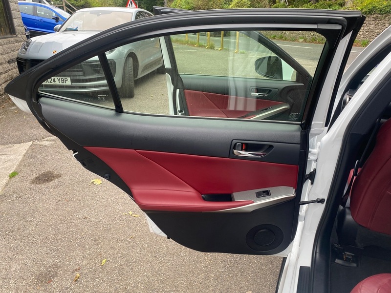 Used Lexus IS 2015 for sale - 76081507: Photo 26