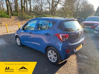 Used Hyundai i10 2016 for sale - 77766056: Photo