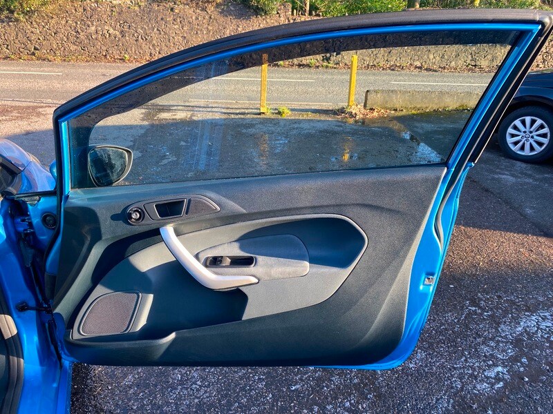 Used Ford Fiesta 2010 for sale - 77668151: Photo 29