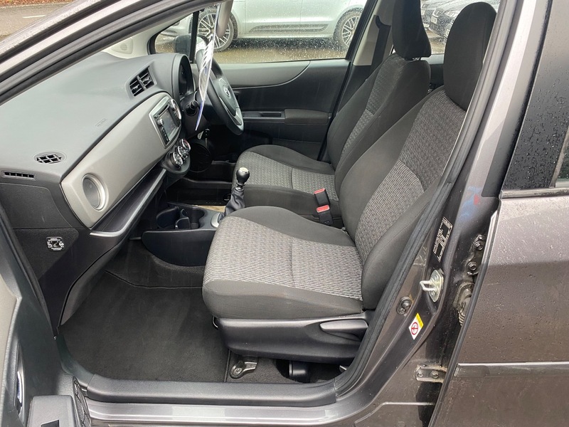 Used Toyota Yaris 2013 for sale - 77655917: Photo 14