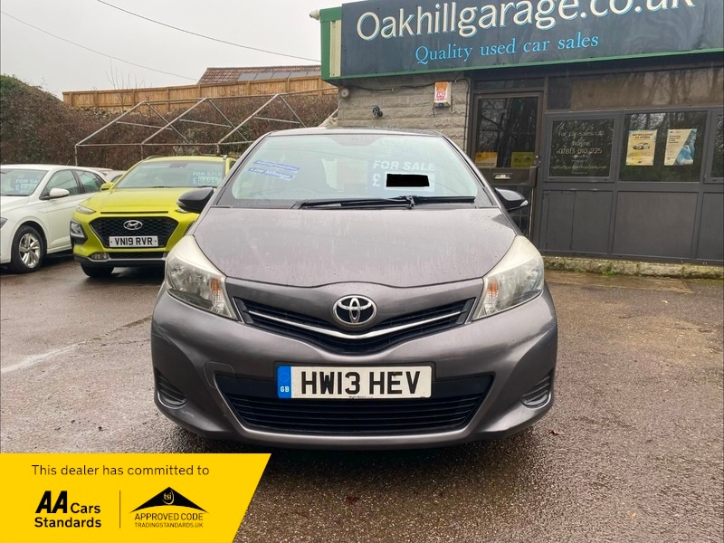 Used Toyota Yaris 2013 for sale - 77655917: Photo 2