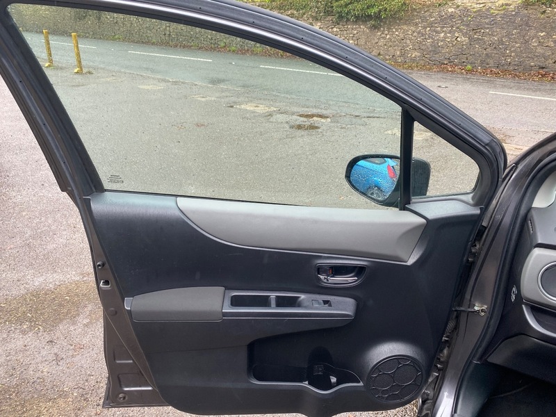 Used Toyota Yaris 2013 for sale - 77655917: Photo 22