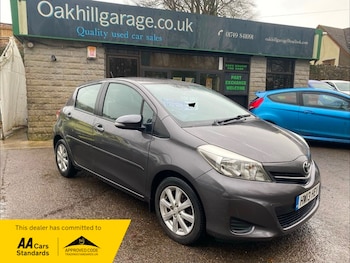 Used Toyota Yaris 2013 for sale - 77655917: Photo