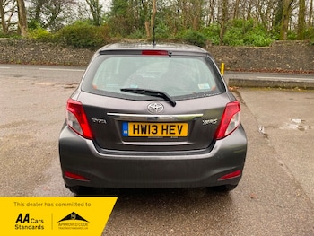 Used Toyota Yaris 2013 for sale - 77655917: Photo