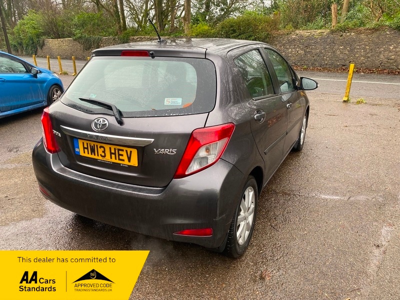 Used Toyota Yaris 2013 for sale - 77655917: Photo 5