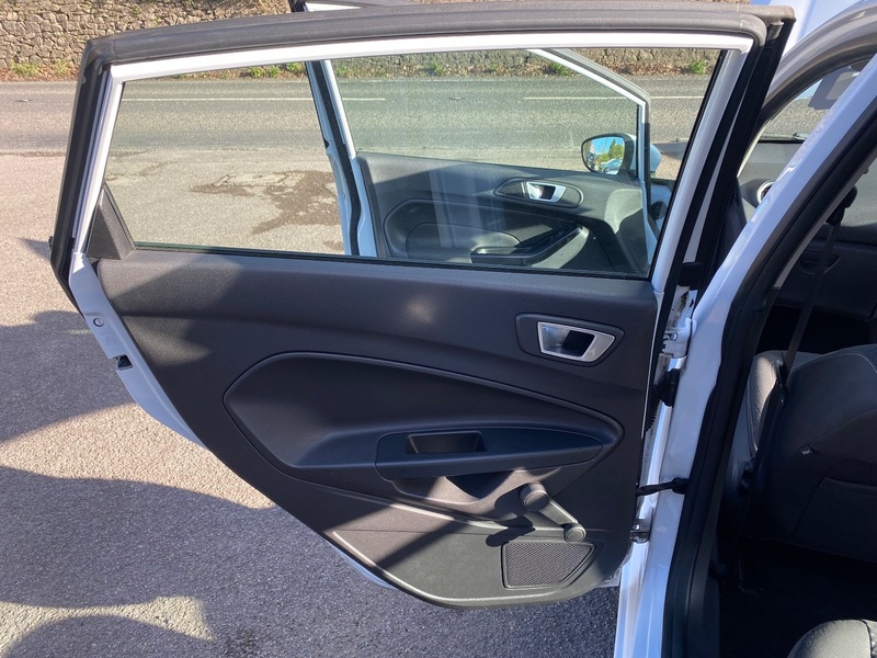 Used Ford Fiesta 2016 for sale - 78031322: Photo 22