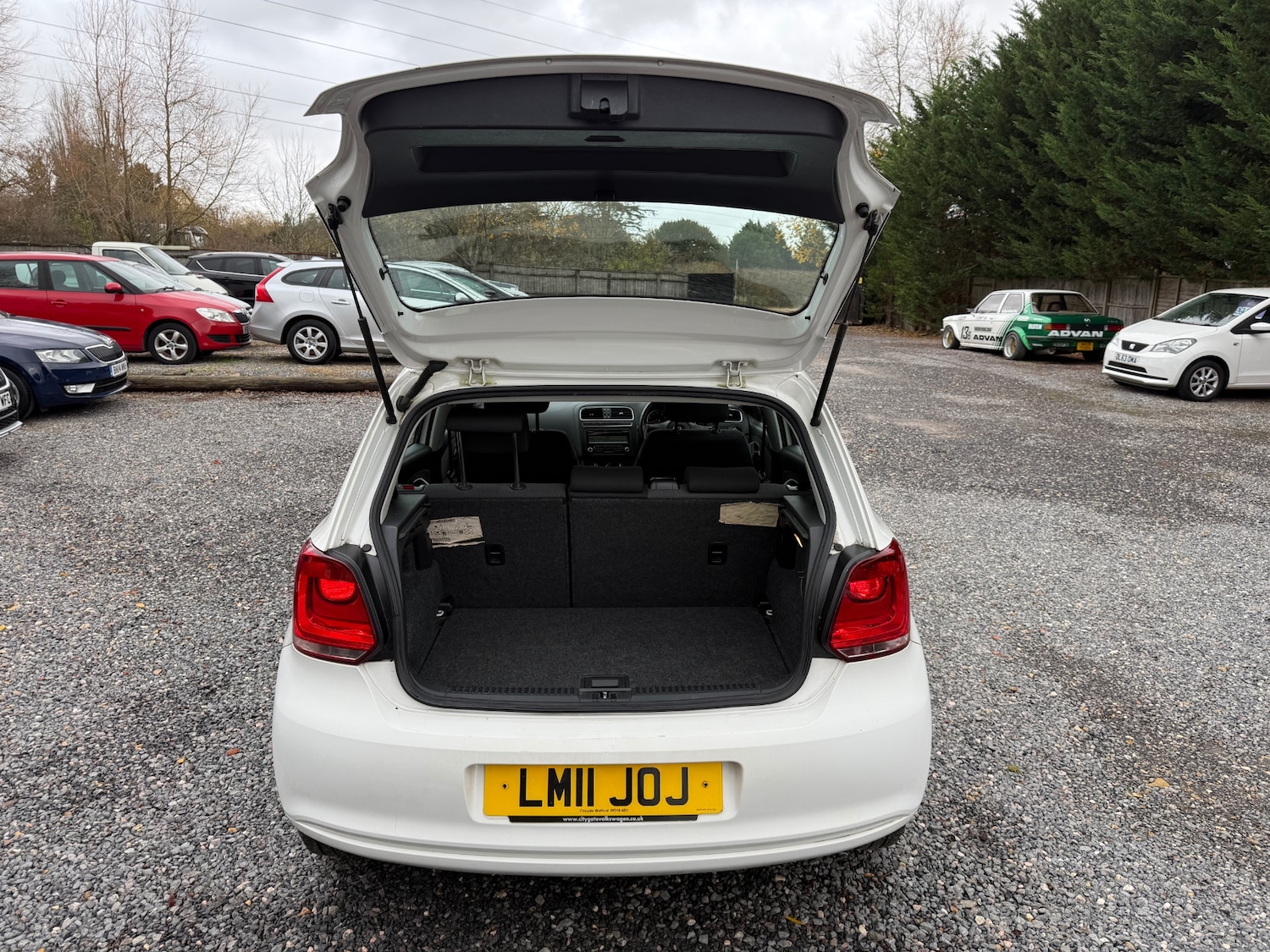 Used Volkswagen Polo 2011 for sale - 76845860: Photo 11